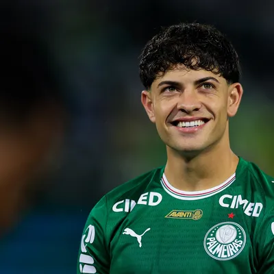 Palmeiras recebe proposta do Napoli por Giay e negociação pode avançar