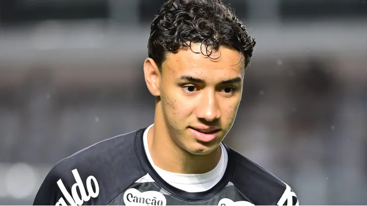 Bontempo durante partida na Vila Belmiro.