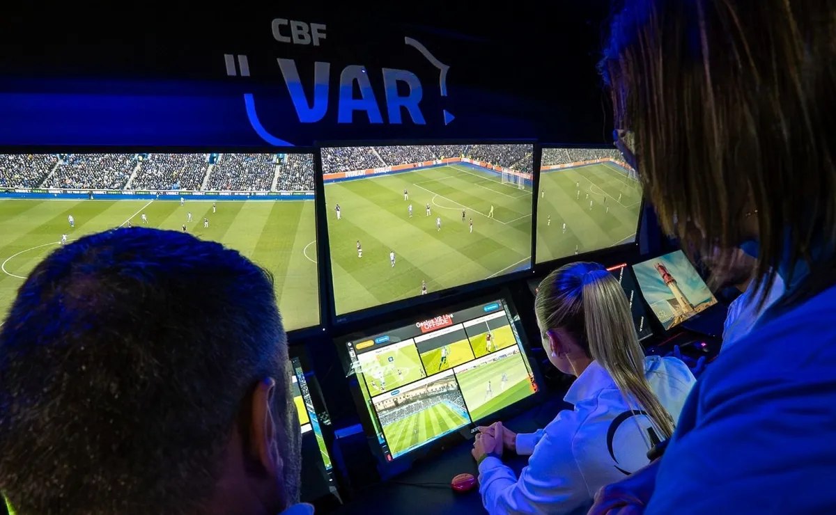 CBF anuncia estreia do impedimento semiautomático na 20ª rodada do Brasileirão