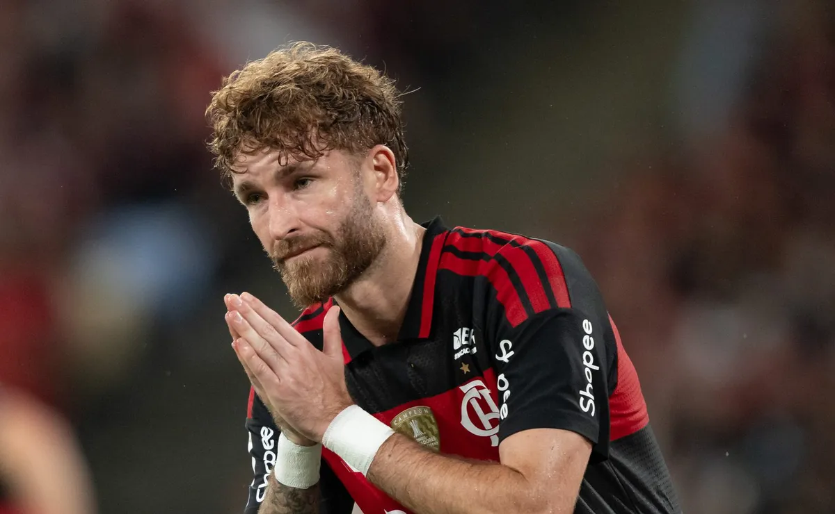 Besiktas intensifica contatos no Rio para fechar com Léo Pereira, zagueiro do Flamengo