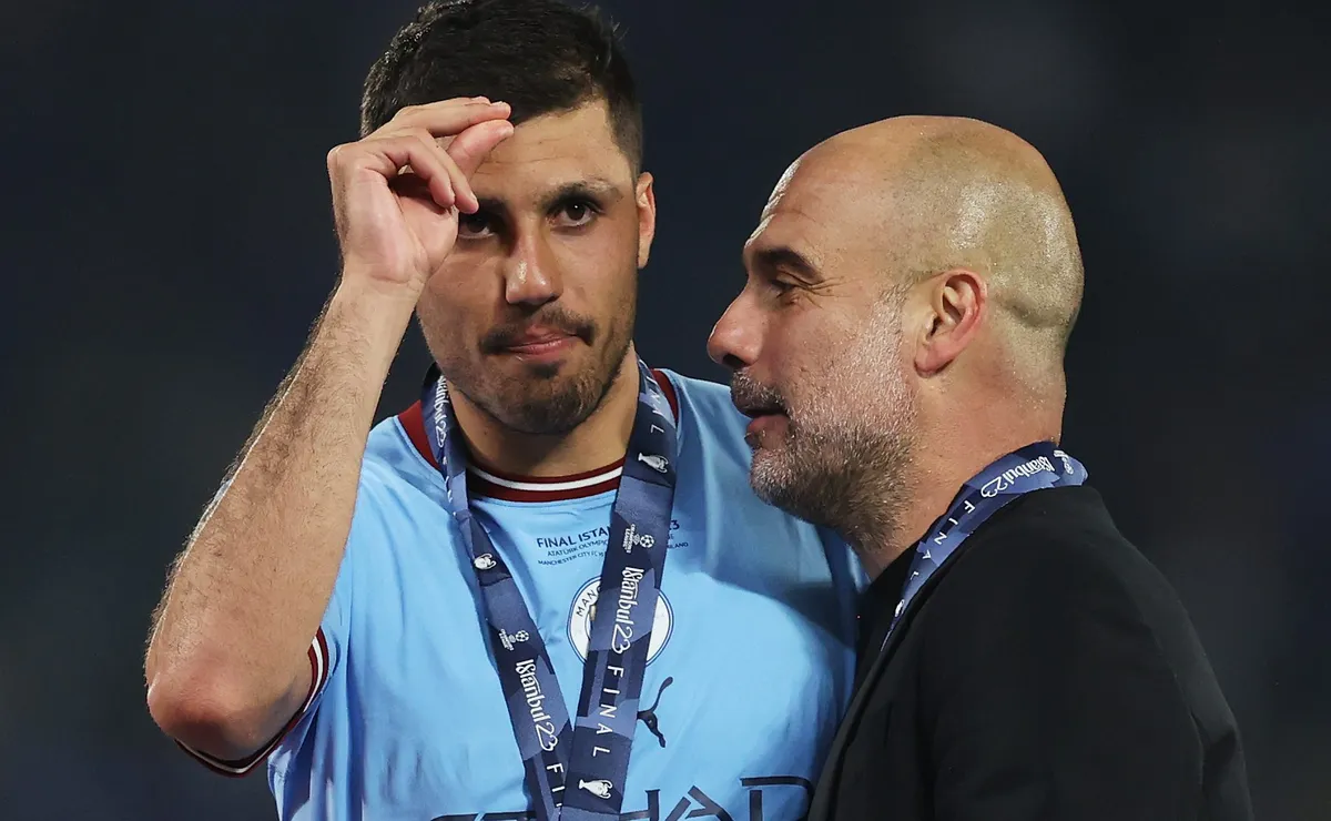 Rodri exalta Pep Guardiola após ganhar prêmio de melhor da Copa: “Escute o que ele diz”