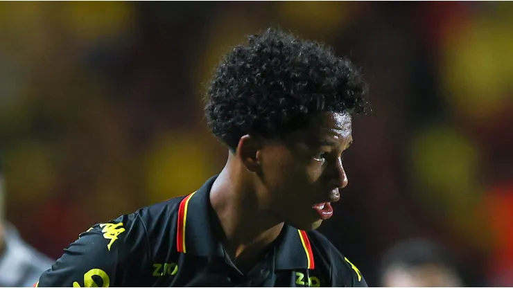 Zé Lucas em campo pelo Sport.
