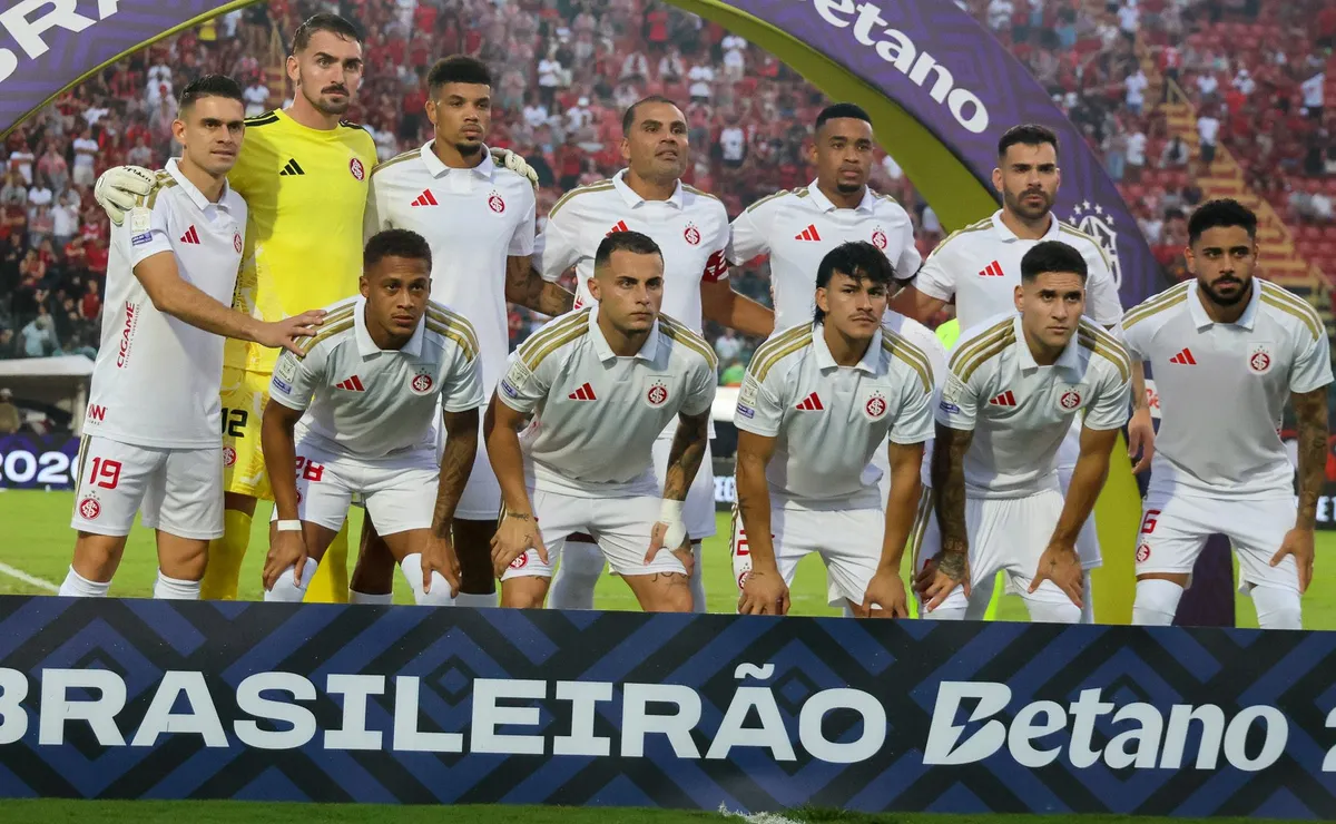 Internacional encerra preparação para enfrentar o Cruzeiro no Beira-Rio com indefinição no comando do ataque