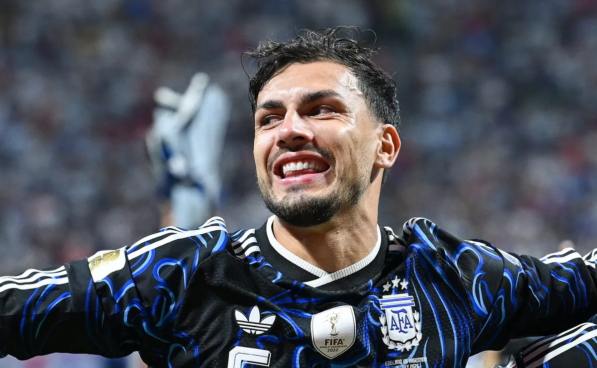 Leandro Paredes atuou com costela fraturada em três jogos da Argentina na Copa do Mundo