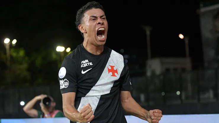 Rojas marcou um dos gols do Vasco na vitória sobre o Barracas.