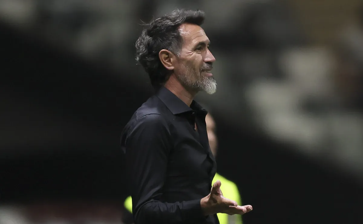 Falha da estratégia de Eduardo Domínguez no segundo tempo permite empate do Bahia contra o Atlético-MG