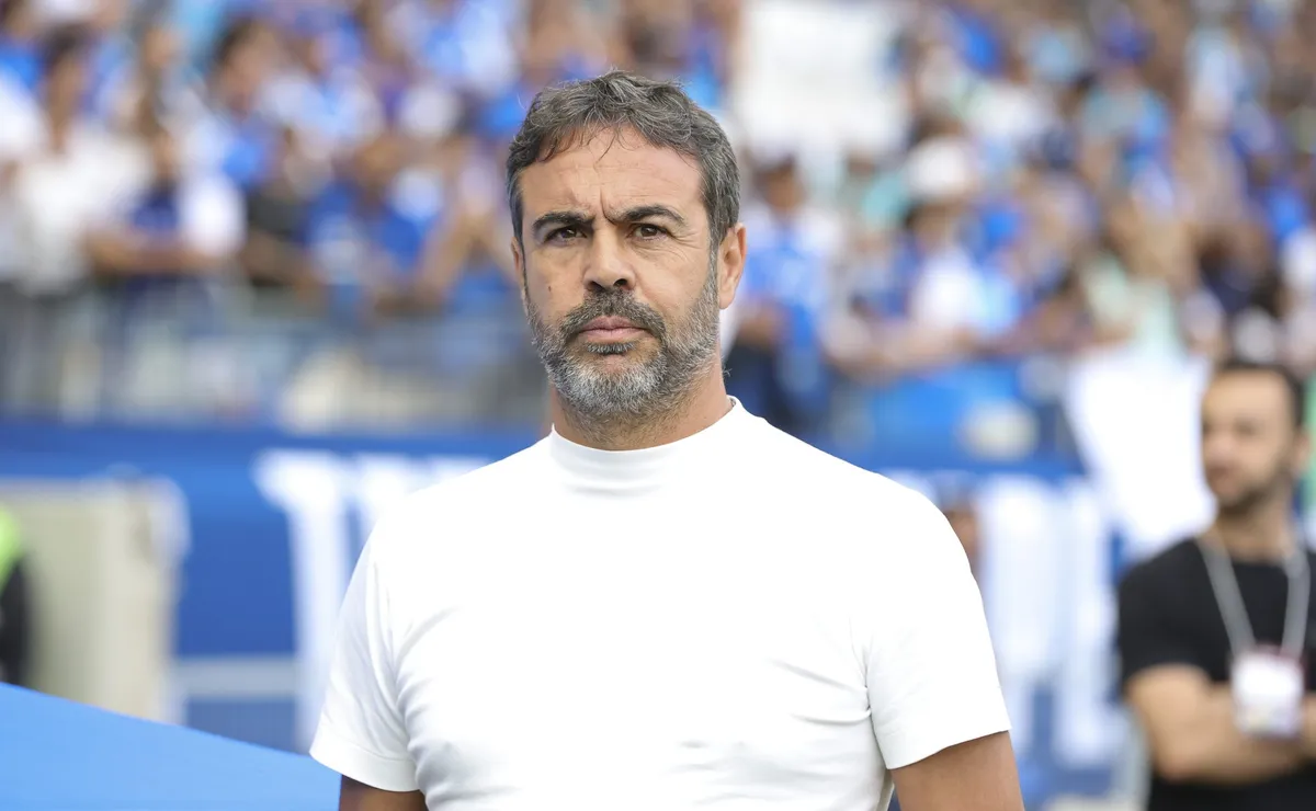 Escalação do Cruzeiro: Artur Jorge coloca os reforços na equipe titular, diante do Inter