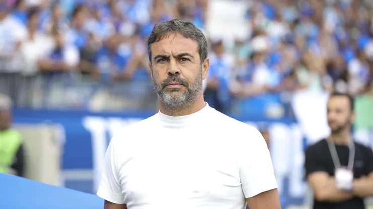 Artur Jorge em jogo pela Raposa