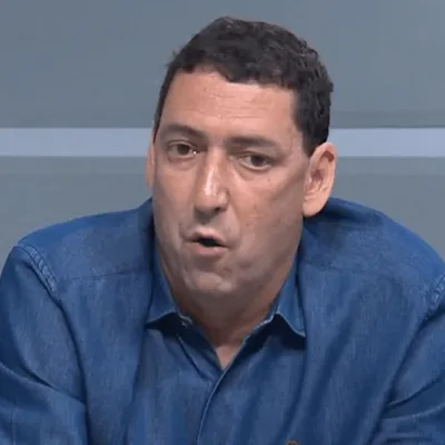 PVC decreta Danilo mais longe do Palmeiras