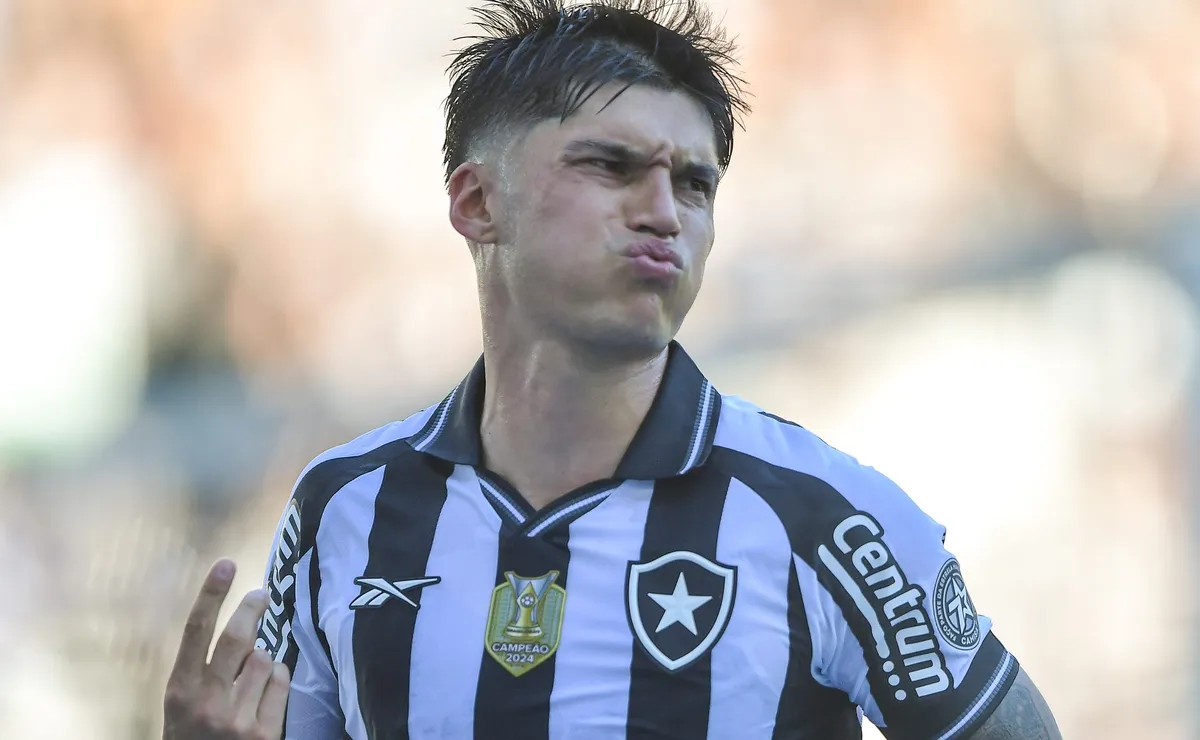Joaquín Correa perde espaço com Franclim Carvalho no Botafogo e quer voltar ao Estudiantes