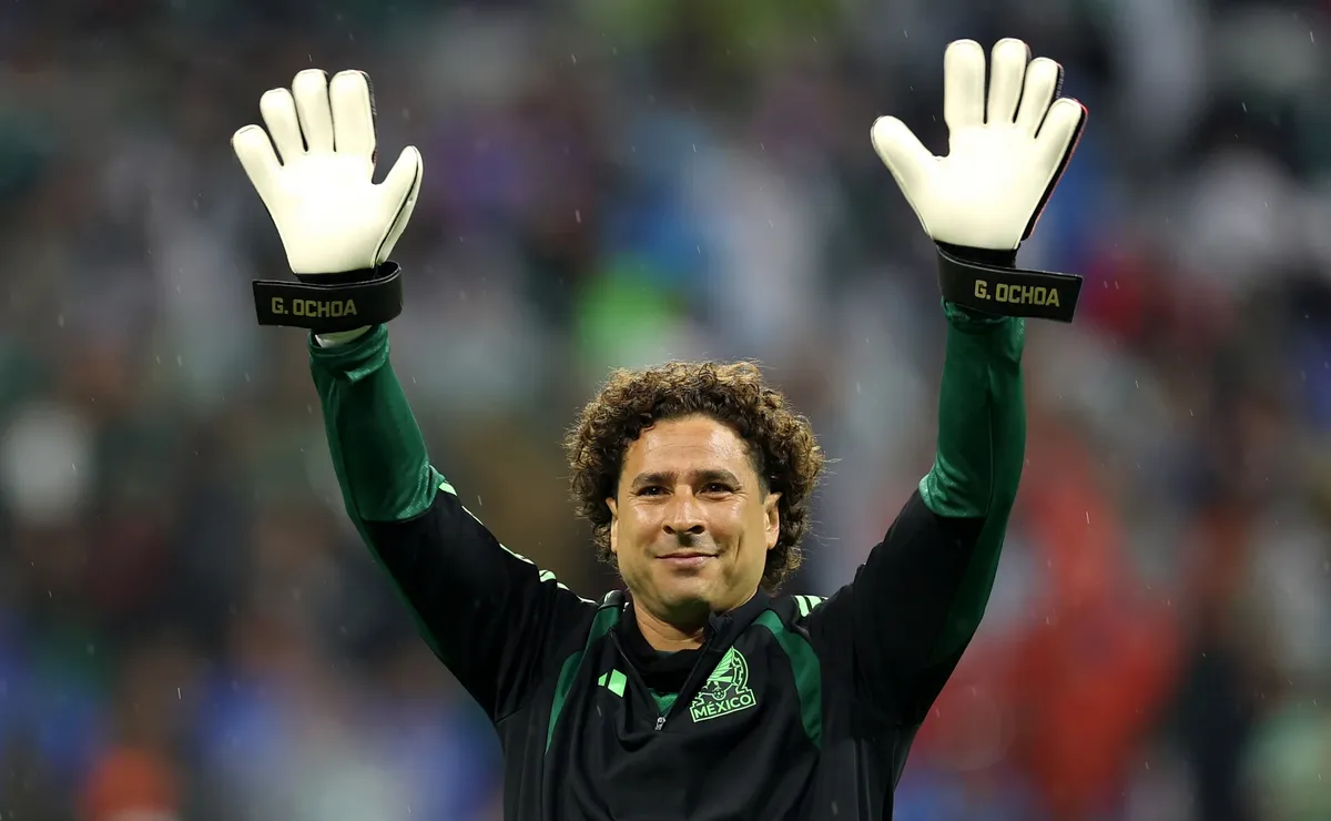 Recordista de Copas do Mundo pelo México, Guillermo Ochoa anuncia aposentadoria do futebol