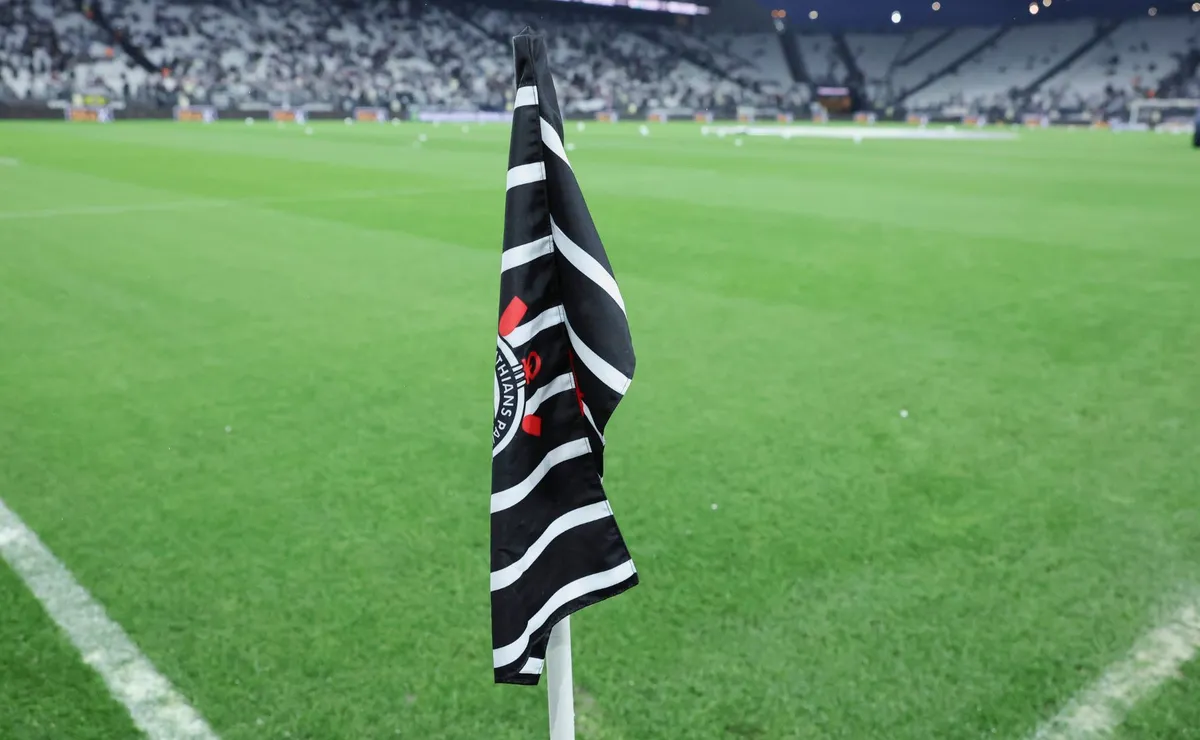 Corinthians recebe alerta do elenco sobre novo gramado da Arena