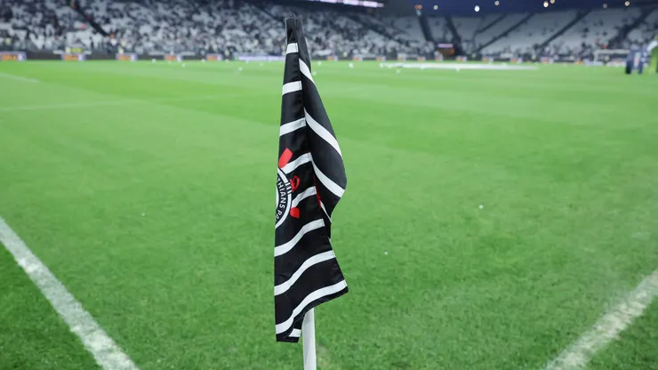 Jogadores do Corinthians apontam problema no novo gramado da Arena durante treinamentos - Foto Alexandre SchneiderGetty Images (1)