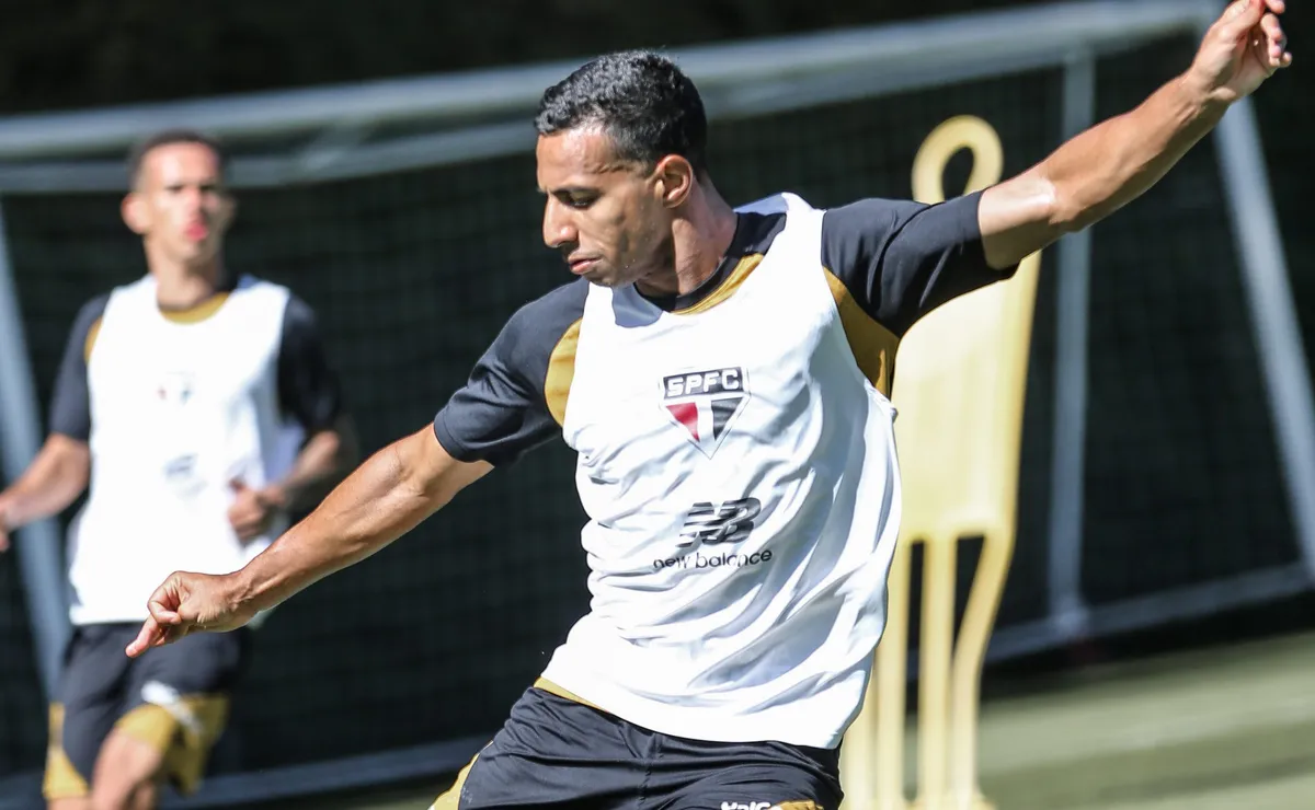 Victor Sá amplia opções para Dorival e resolve carência no ataque do São Paulo