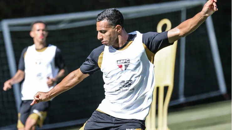Victor Sá chega para ajudar o São Paulo - Foto: Erico Leonan / São Paulo FC