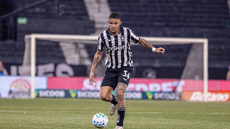 Gabriel Justino, do Botafogo. Crédito: Joao Luna/Photo Premium/SPP/Alamy.
