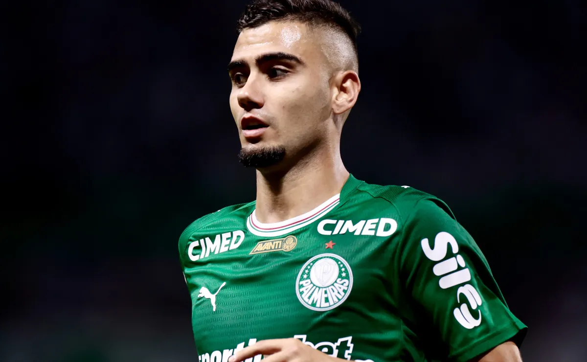 Andreas Pereira elogia Coritiba e projeta retorno do Brasileirão: “A gente analisou bem eles”