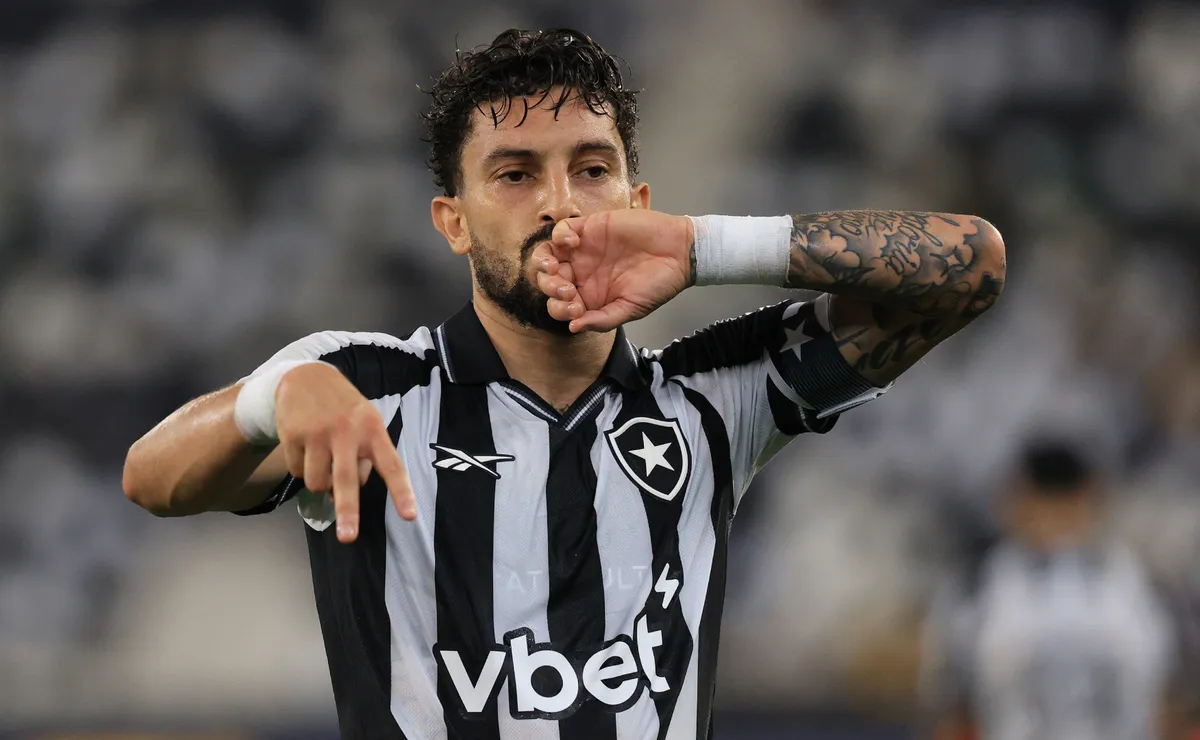 Botafogo inicia segundo semestre com apenas oito remanescentes do elenco de 2024