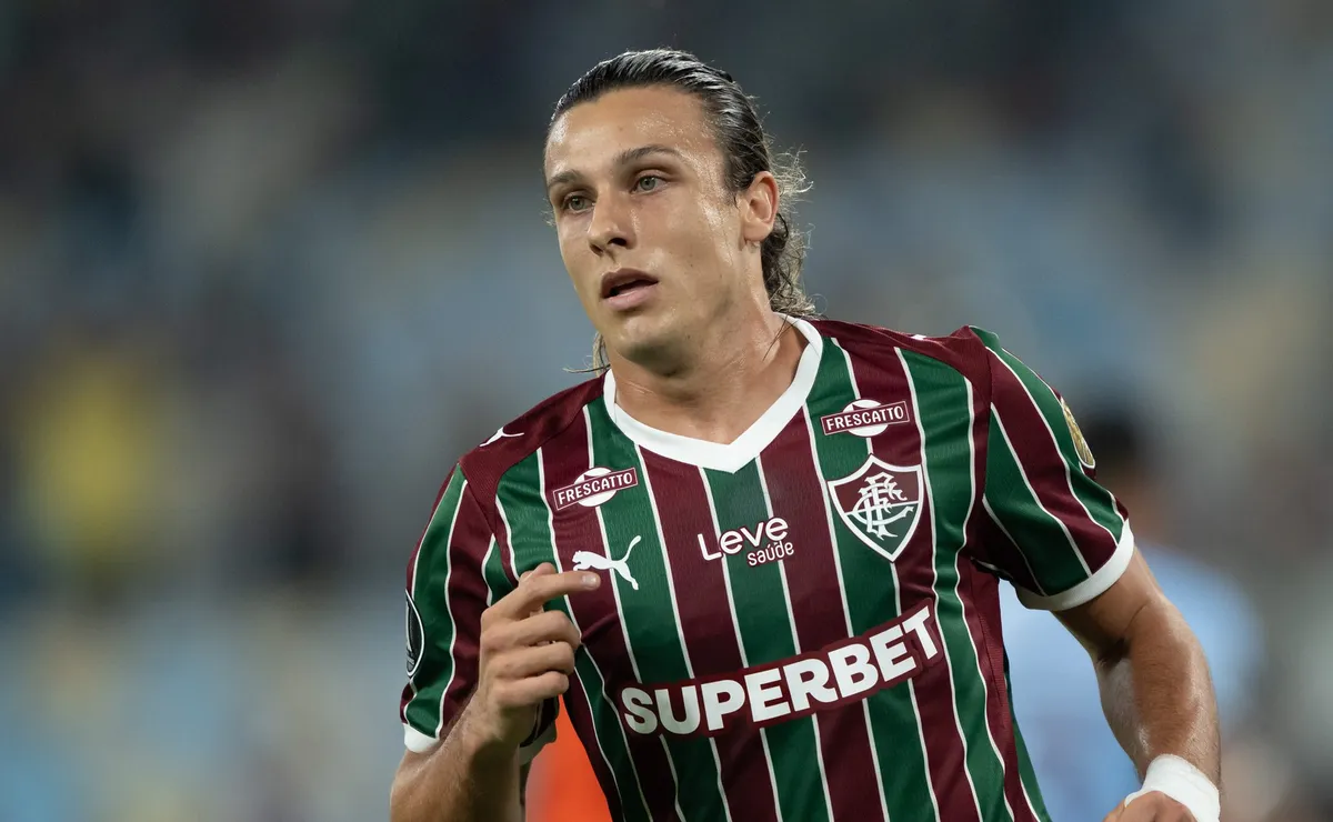 Fluminense avalia saídas de jogadores e John Kennedy e Canobbio podem ser negociados