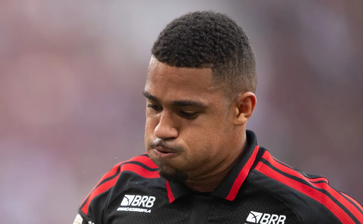Samuel Lino muda radicalmente no Flamengo e vira um dos principais jogadores de Leonardo Jardim