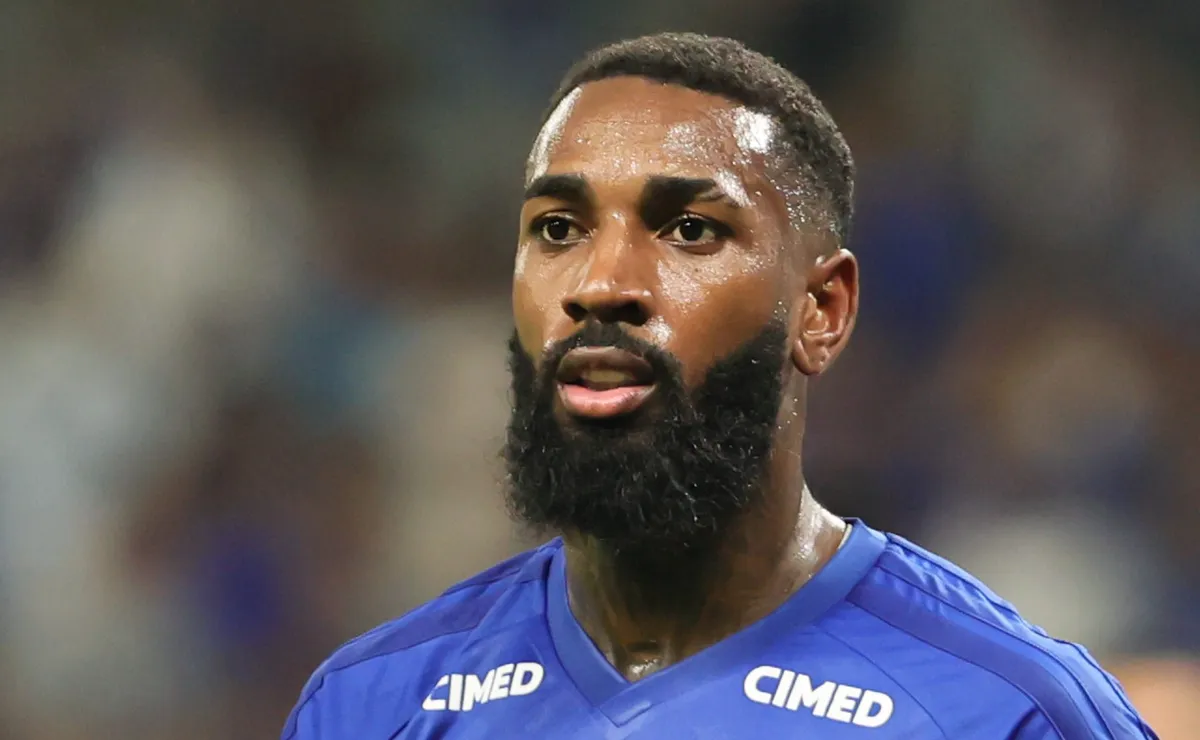 Gerson puxa a fila e o Cruzeiro tem cinco titulares pendurados para o jogo contra o Internacional
