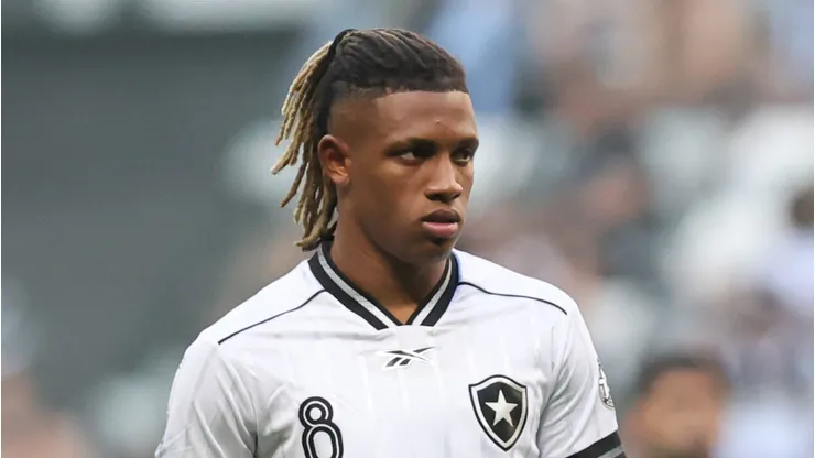 Danilo no Botafogo. Foto: Gilson Lobo/AGIF