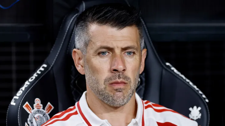 Paulo Pezzolano tecnico do Internacional durante partida contra o Corinthians no estadio Arena Corinthians pelo campeonato Brasileiro A 2026
