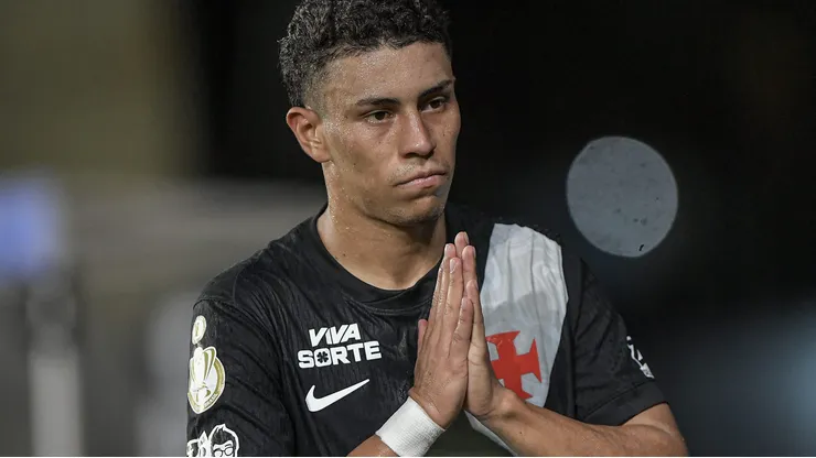 Jogador teve altos e baixos - Foto: Thiago Ribeiro/AGIF.