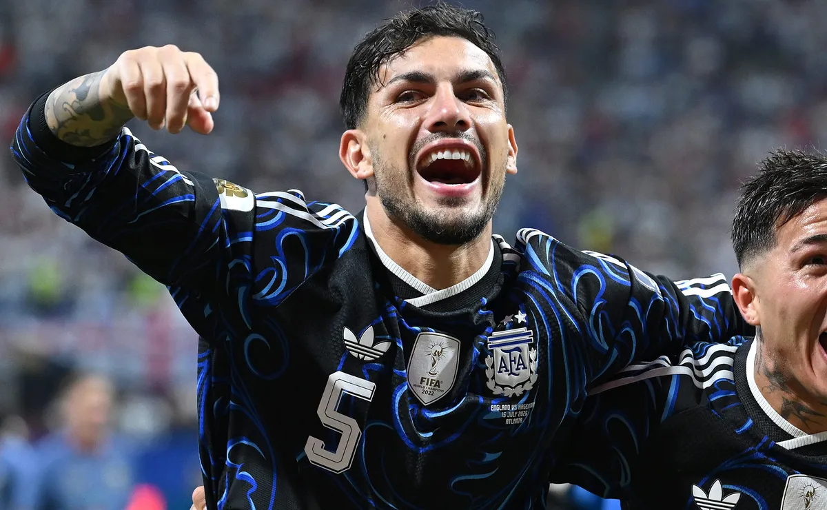 Paredes exalta campanha da Argentina após derrota na final da Copa: “Coração cheio de orgulho”