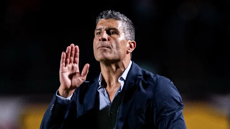 Pedro Emanuel técnico do Vasco durante partida contra o Vitoria. Foto: Jhony Pinho/AGIF
