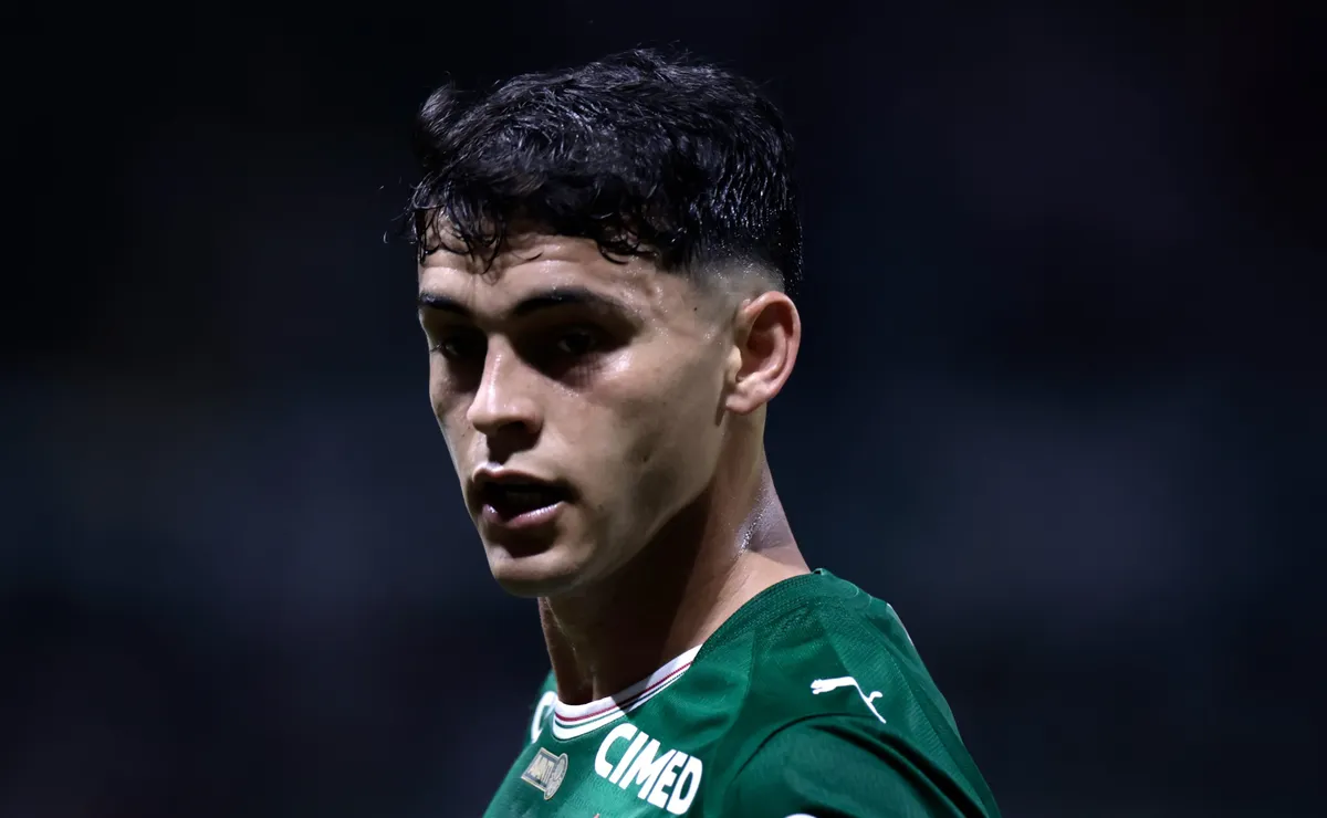 Sosa faz gol contra Coritiba, mas recebe 3º cartão amarelo e desfalca Palmeiras
