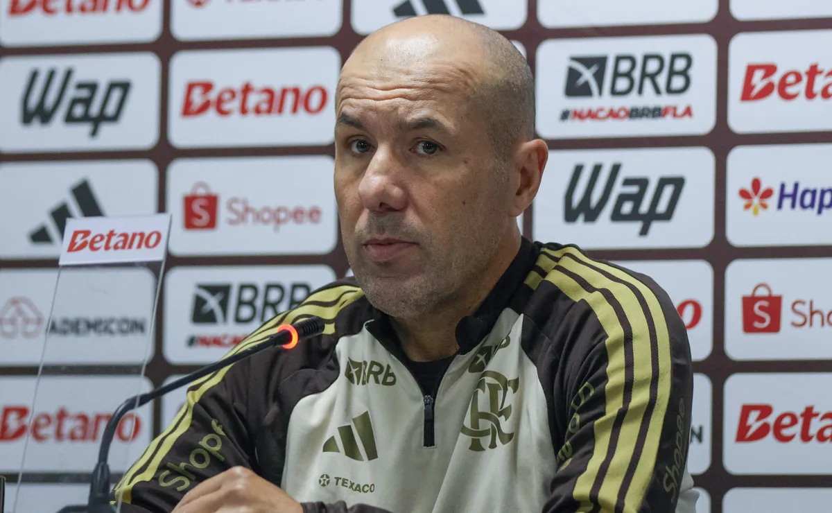 Leonardo Jardim ‘foge’ de tema Almada após vitória do Flamengo contra a Chapecoense: “Não vou falar”