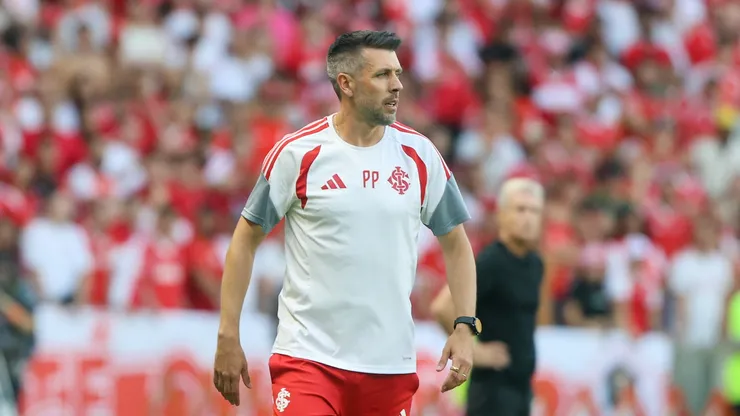 Paulo Pezzolano perdeu mais uma no Brasileirão