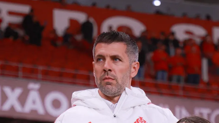Paulo Pezzolano tecnico do Internacional durante partida contra o Cruzeiro no estadio Beira-Rio pelo campeonato Brasileiro A 2026