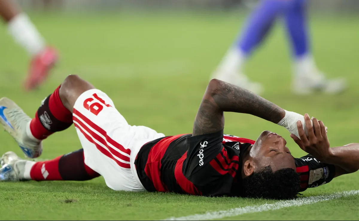 Leonardo Jardim revela que arriscou escalar Gonzalo Plata como titular mesmo com dores no Flamengo