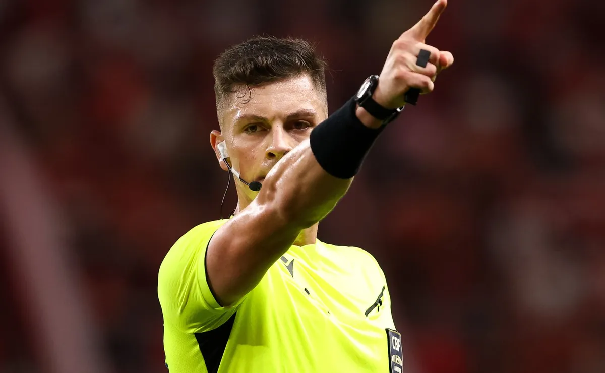 Lucas Casagrande volta a apitar o Corinthians após quase um ano