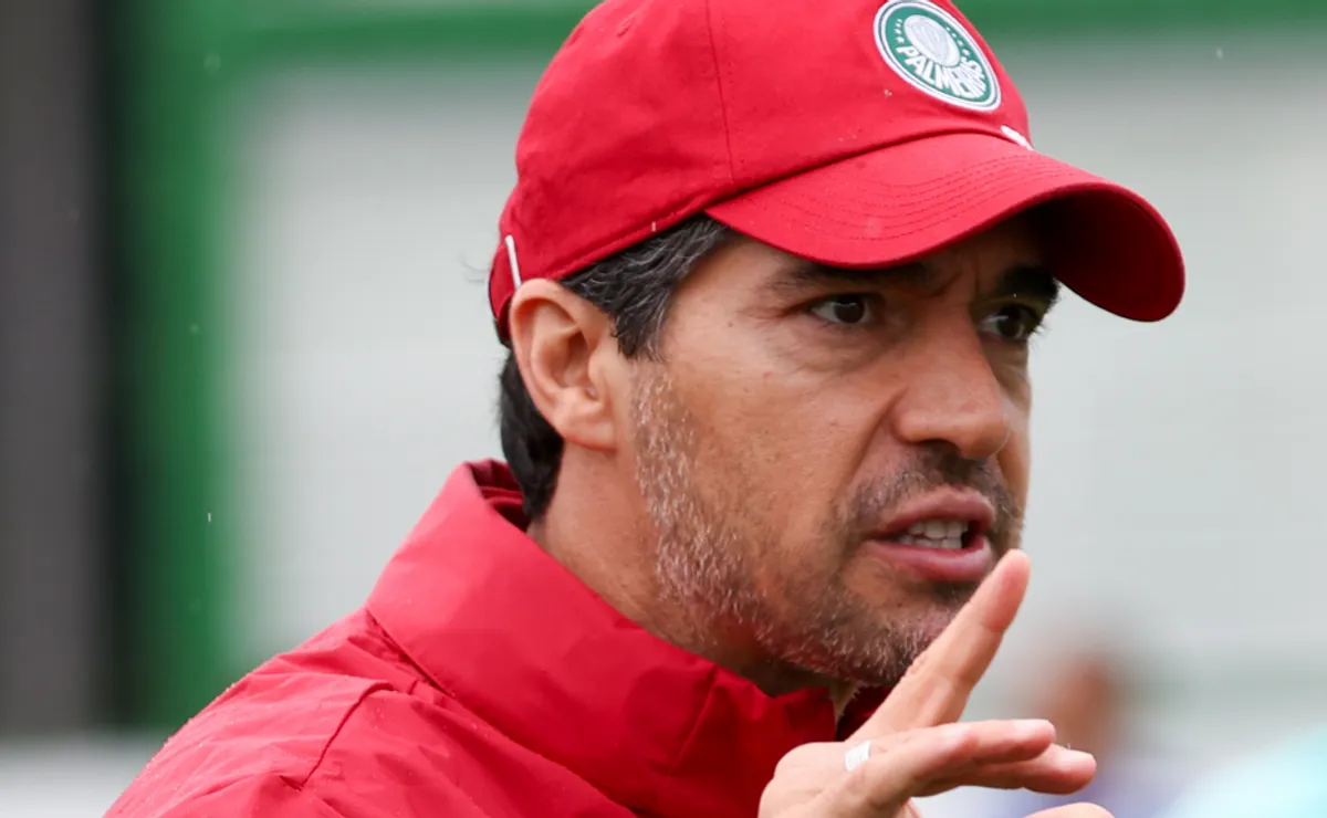 Casagrande vê Abel achar antídoto contra Flamengo com nova tática no Palmeiras