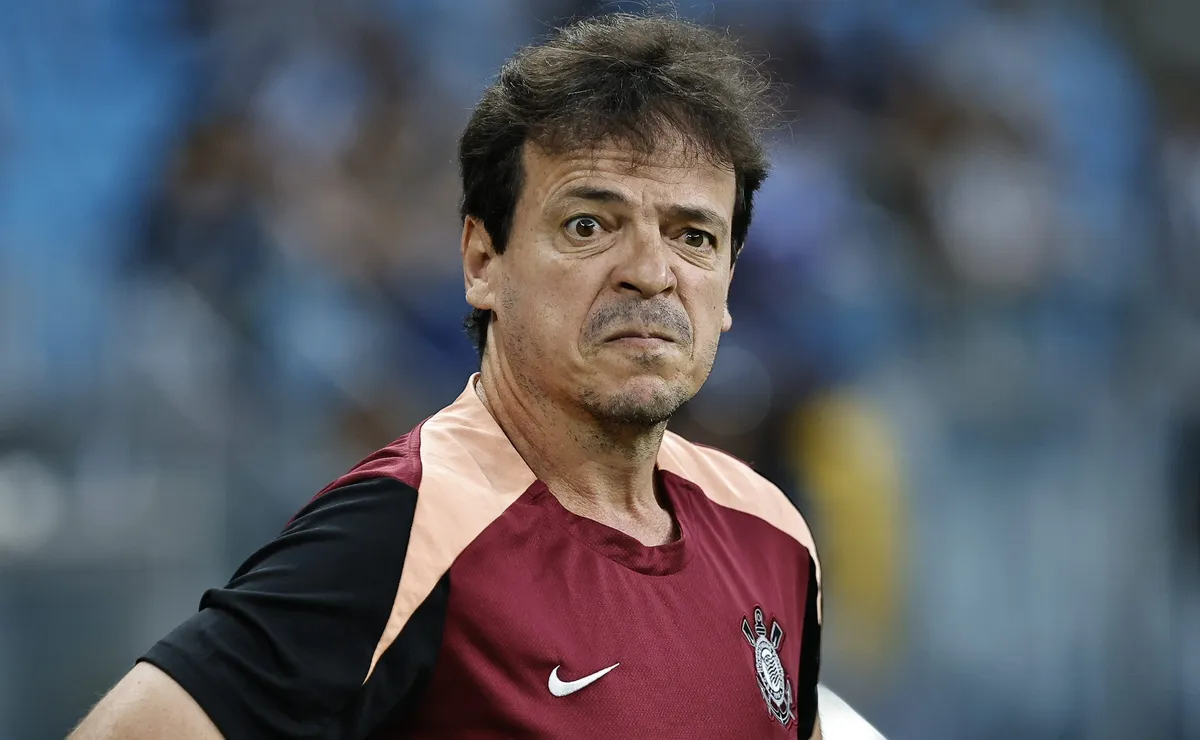 Fernando Diniz tem 5 desfalques e prováveis escalações são reveladas antes de Corinthians x Remo