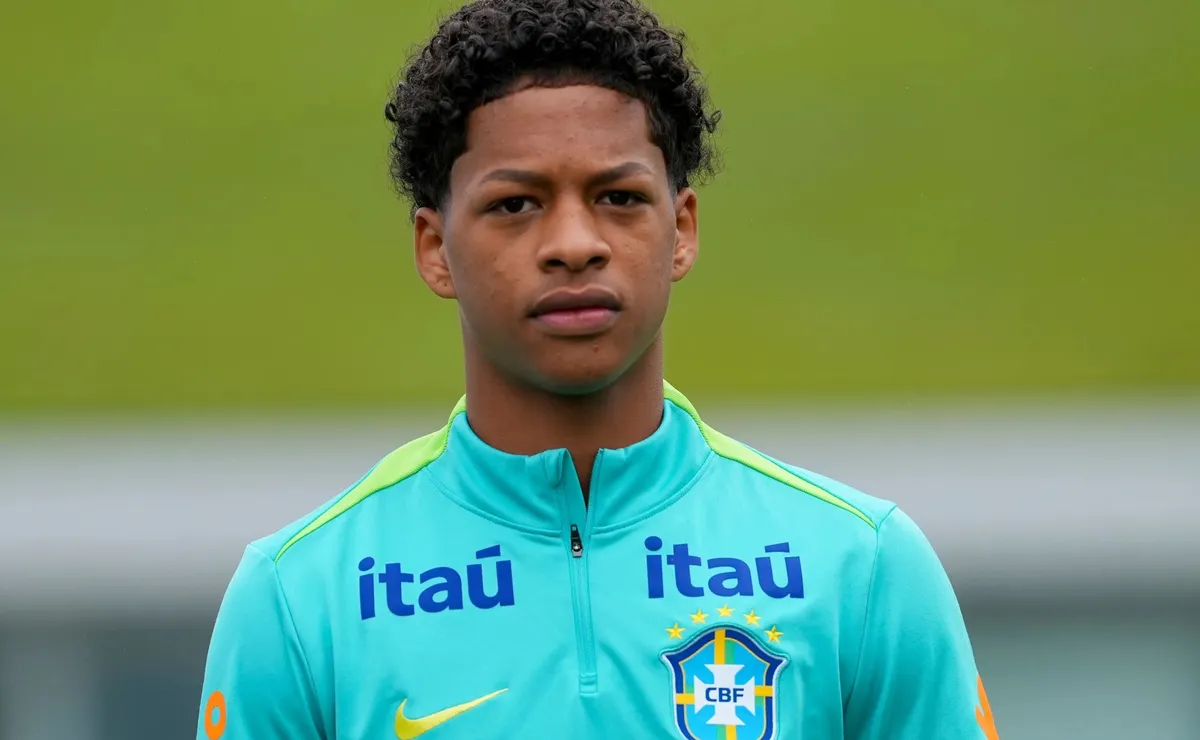 Flamengo complica Cruzeiro no mercado e pode aumentar a proposta para contratar Zé Lucas