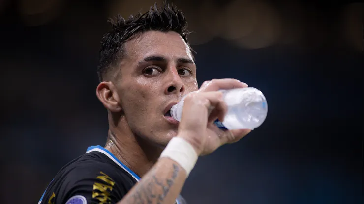 Pavón, jogador do Grêmio - Foto: Maxi Franzoi/AGIF