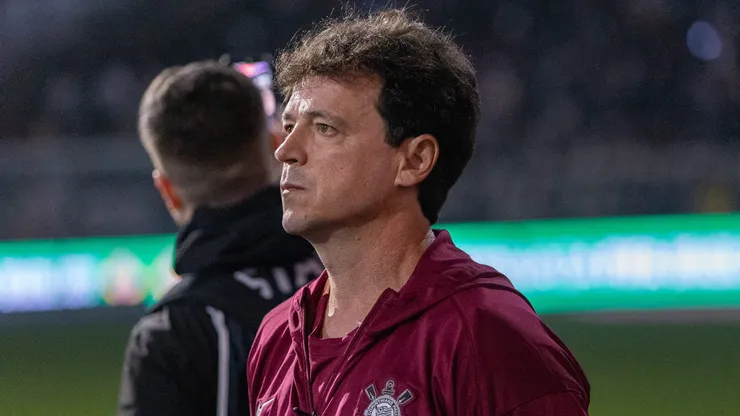 SP - SÃO PAULO - 23/07/2026 - BRASILEIRO A 2026, CORINTHIANS X REMO - Fernando Diniz técnico do Corinthians durante partida contra o Remo no estádio Arena Corinthians pelo campeonato Brasileiro A 2026. Foto: Fernando Mendes/RP FOTOPRESS/AGIF