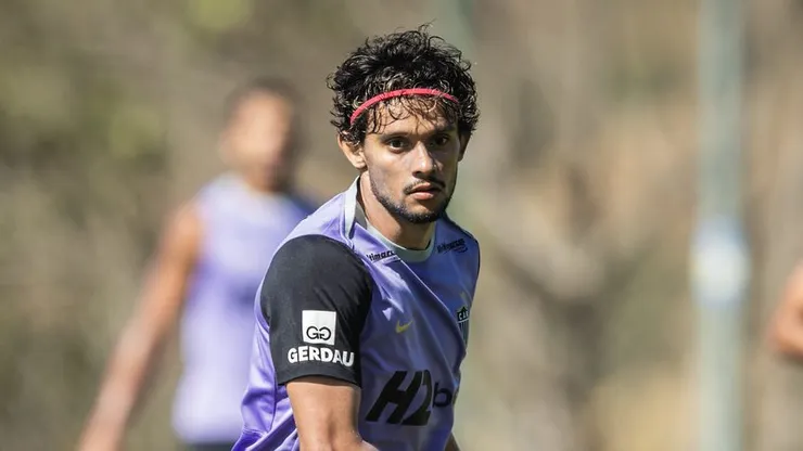 Gustavo Scarpa treina na Cidade do Galo - Foto: Paulo Henrique França / Atlético