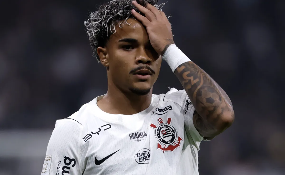 Kaio César brilha no Corinthians e destaca importância de Fernando Diniz: “Vem me ensinando muito”