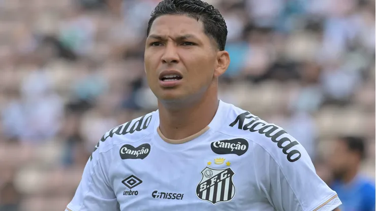 Camisa 11 teve altos e baixos - Foto: Jota Erre/AGIF.