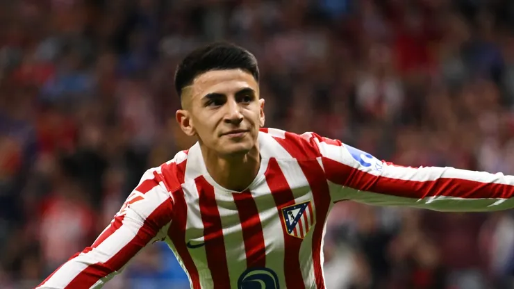 Thiago Almada em campo pelo Atlético de Madrid.