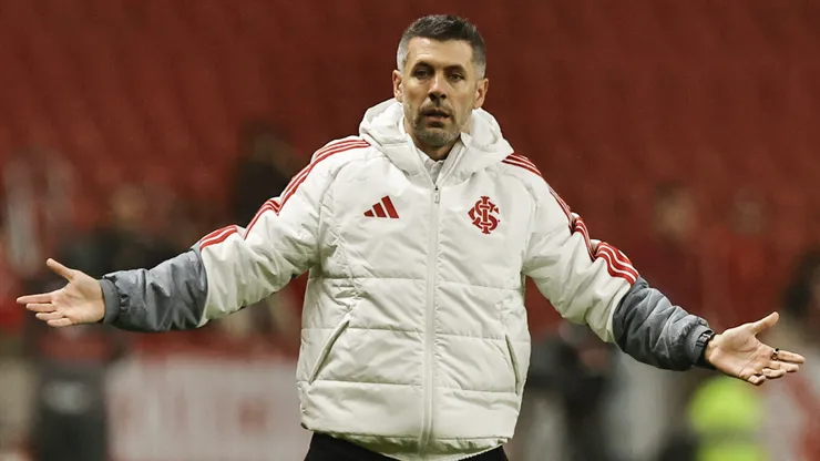 Pezzolano tem mudanças na disputa por vaga no gol do Colorado - Foto: Roberto Vinicius/AGIF