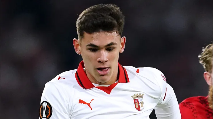 Gabriel Moscardo vai jogar pelo Espanyol na temporada 26/27.