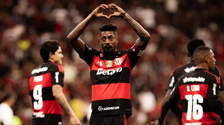 DF - BRASILIA - 17/07/2026 - AMISTOSO, FLAMENGO X OLIMPIA - Bruno Henrique jogador do Flamengo comemora seu gol durante partida contra o Olimpia no estadio Mane Garrincha pelo campeonato Amistoso. Foto: Isabela Azine/AGIF