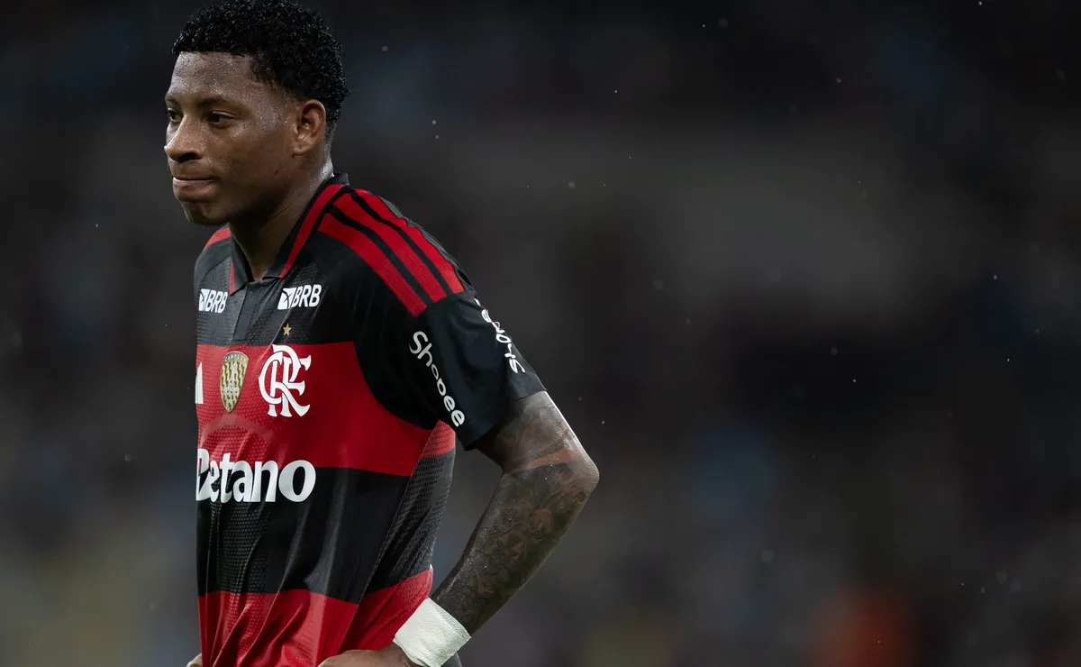 Lorran e Cebolinha disputam vaga de Plata: confira a provável escalação do Flamengo contra o São Paulo