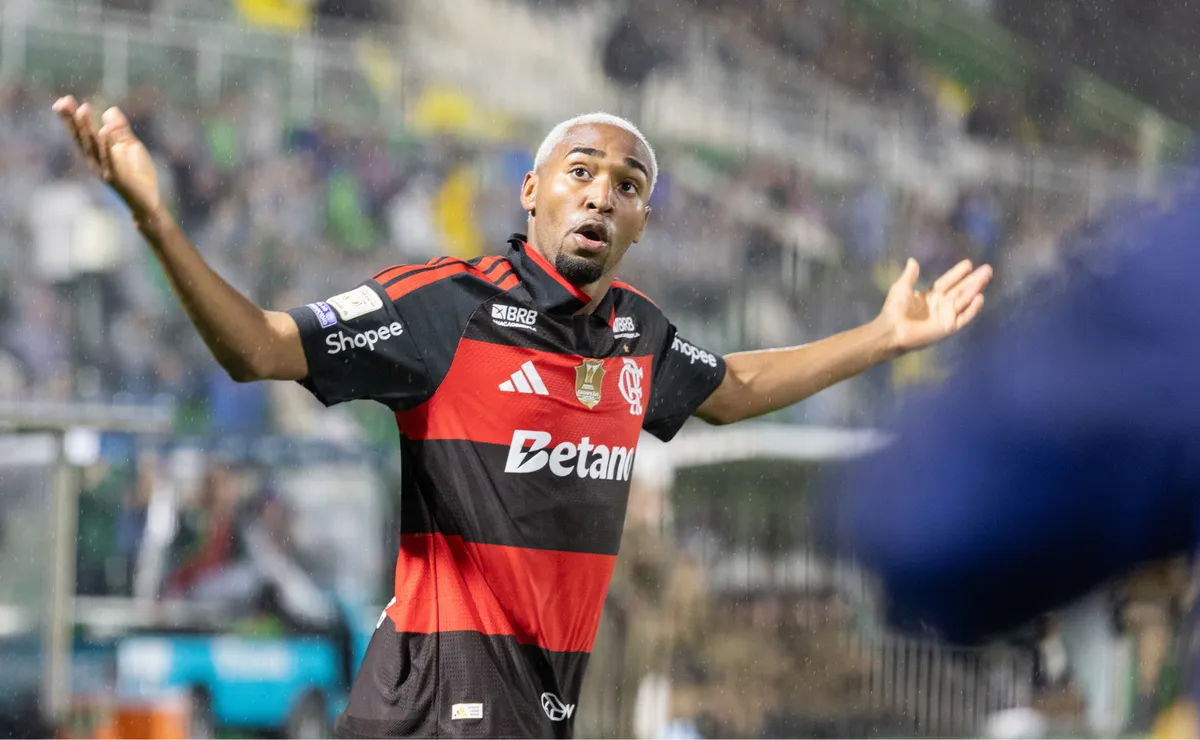 Torcida do Flamengo repercute possível escalação contra o São Paulo e presença de Lorran causa divisão